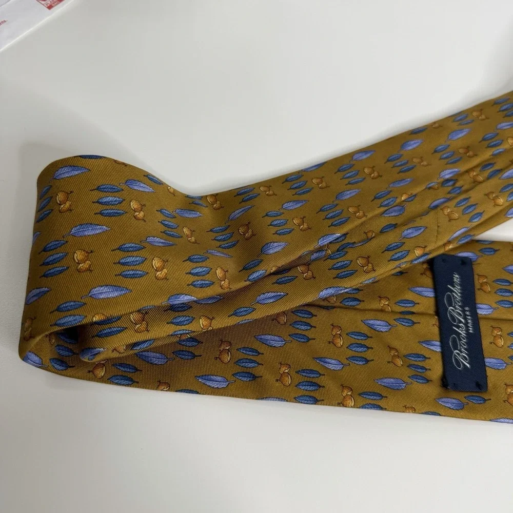 NWOT Brooks‎ Brothers Silk Necktie Acorns Feathers Brown Blue 3 5/8
